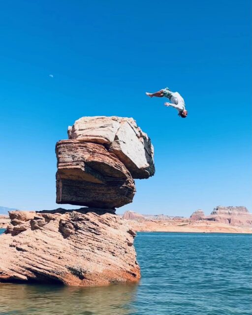 Lake Powell is so awesome. You'll probably flip out.

#lakepowell #love #nature #utah #fun #naturephotography #bigwater #utahphotographer #arizona #lakelife #wow #backflip #🏜 #🏞

#📷 by @backcountryislife